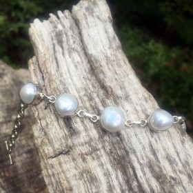 05_Freshwater pearls bracelet 